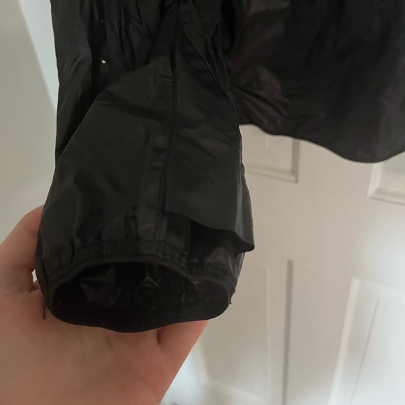 Lululemon Run With it Jacket - Picture 11 of 11